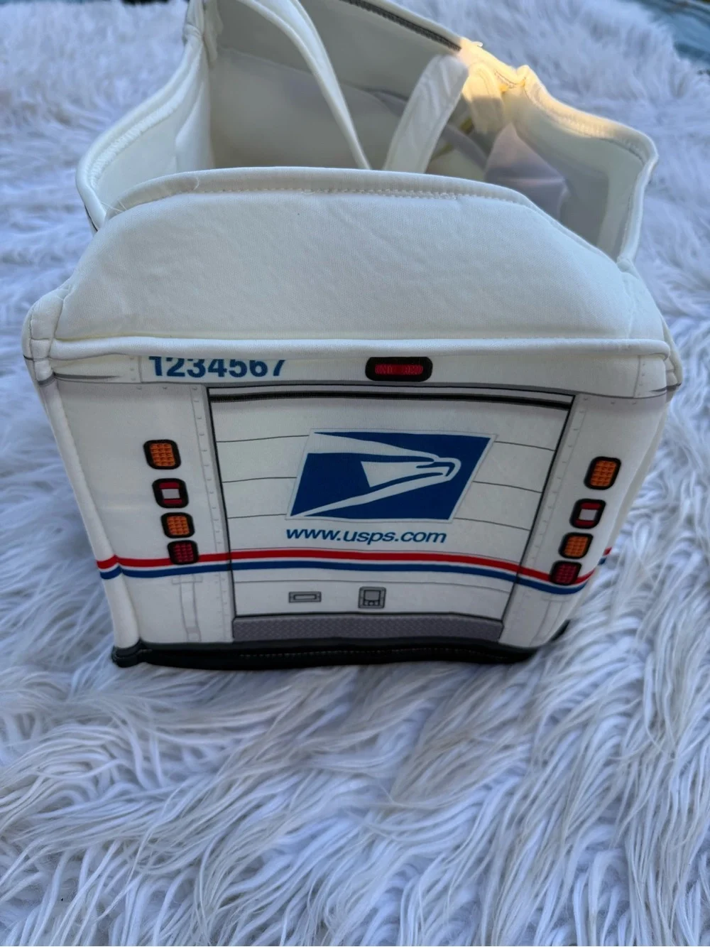 Kids USPS mail truck costume (B7)